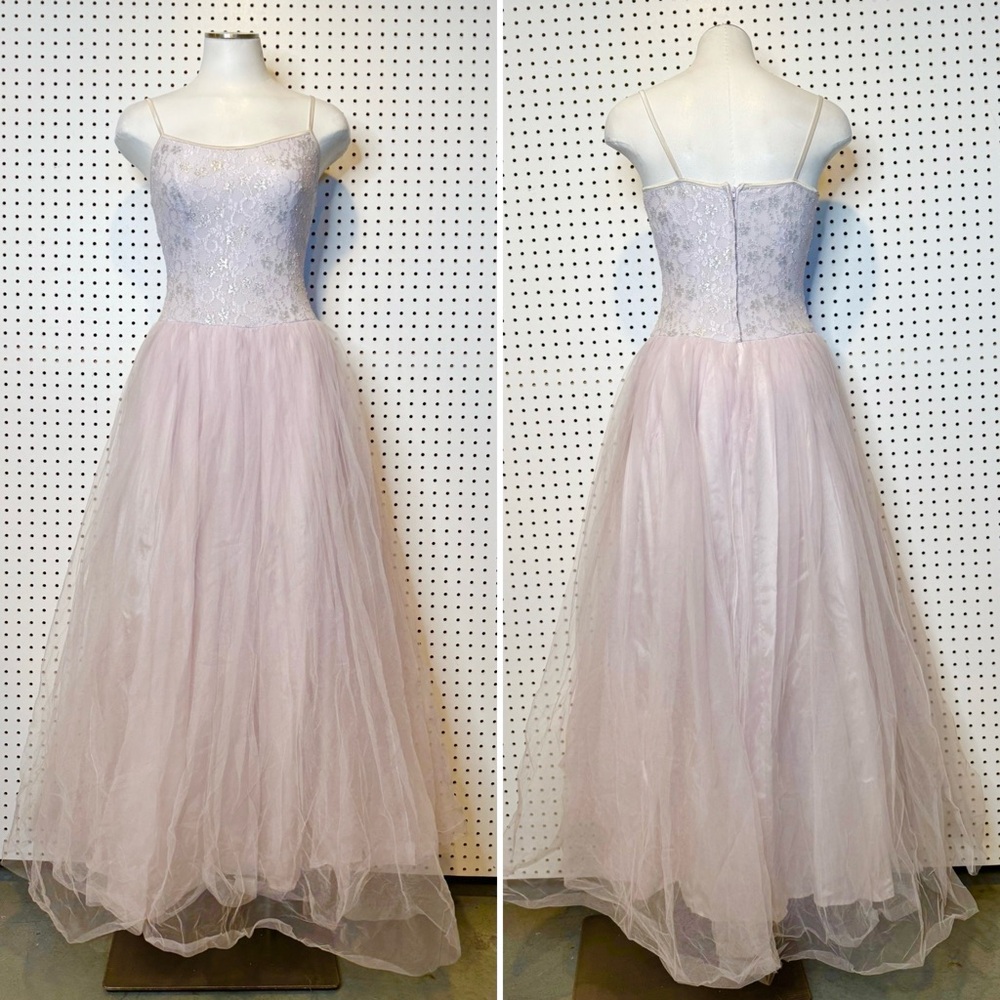 Vintage | 90s or Y2K Roberta Ballerina Style Prom Dress in Light Purple